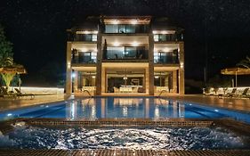Villa Elysium Park & Spa
